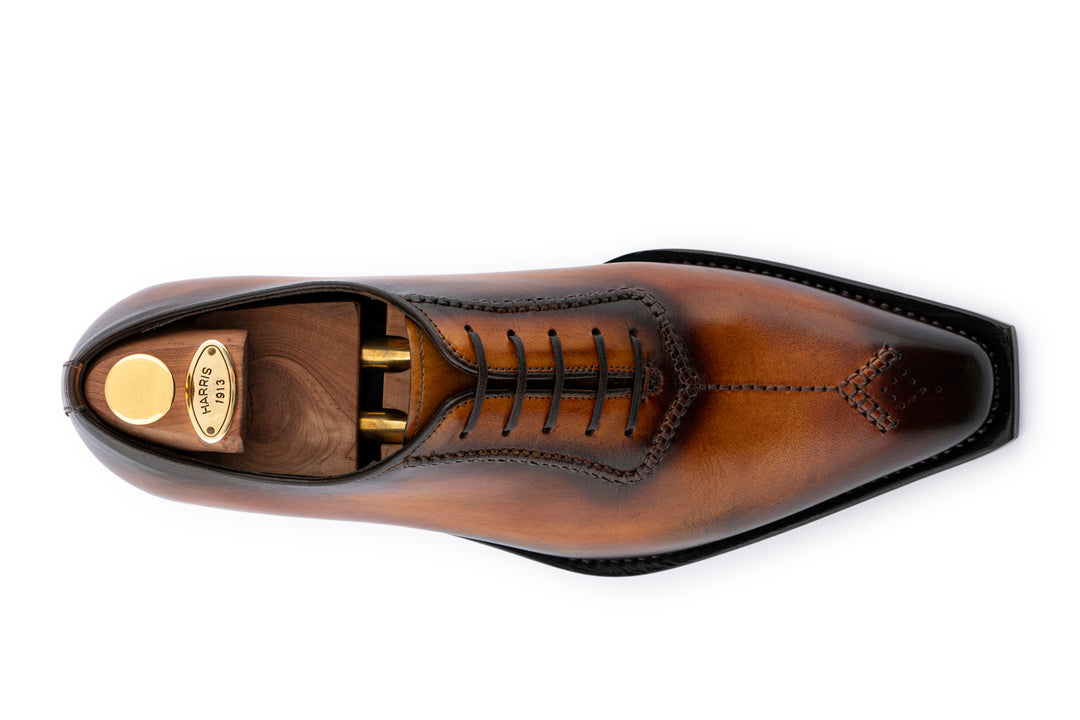 Français en cuir peint en français avec couture à la main