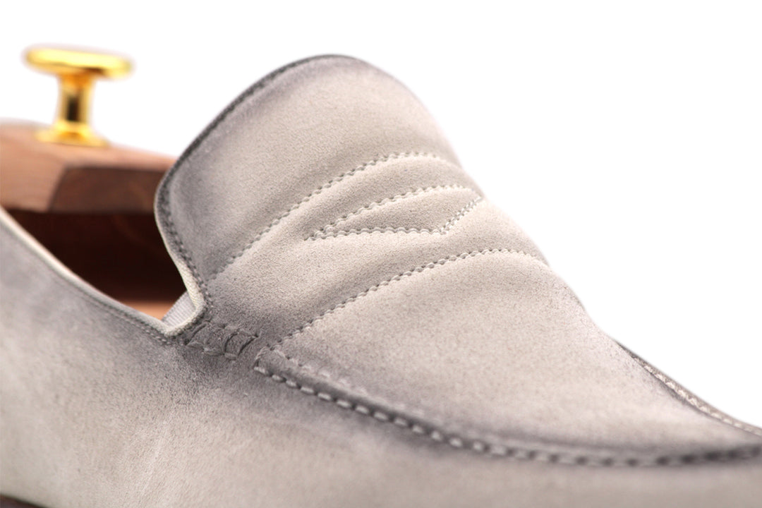 Suede moccasin with padded passerby