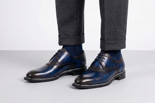 Derby handbemalt mit norwegischer Handwerkskunst