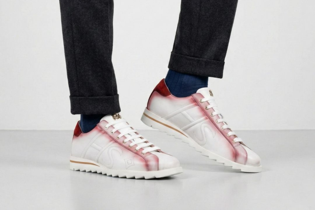 Sneaker in shaded leather and suede