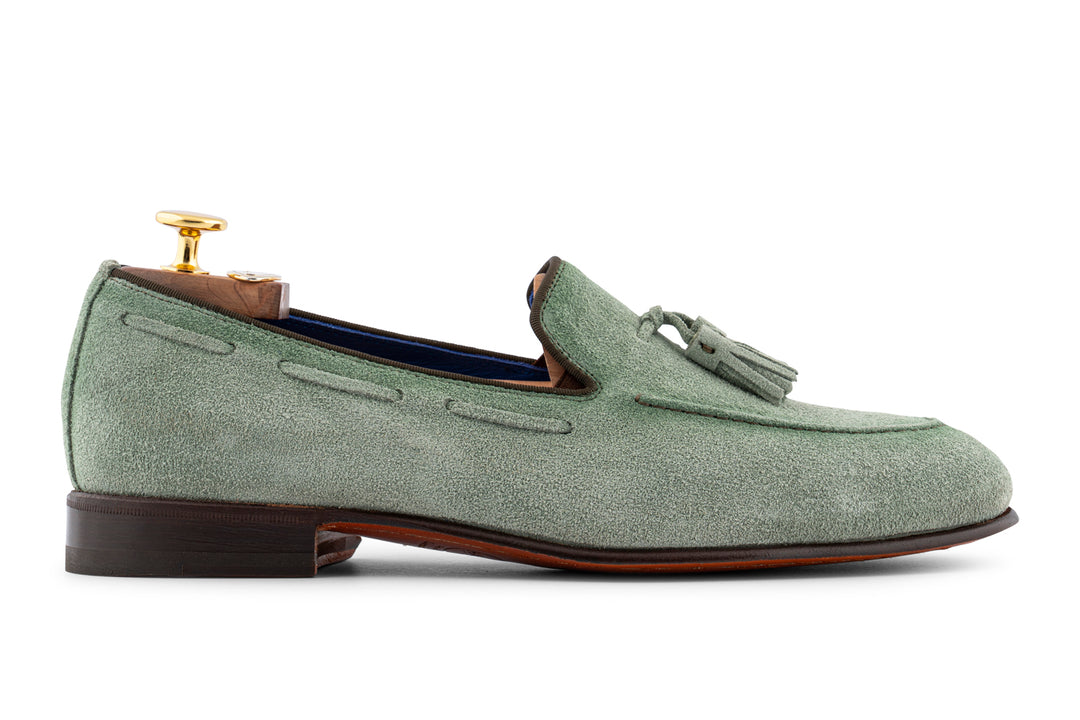 Mocassino in suede con pon pon Salvia