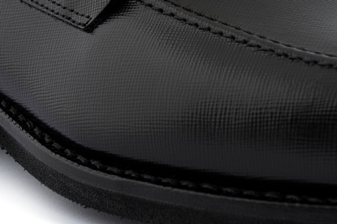 Black printed leather moccasin