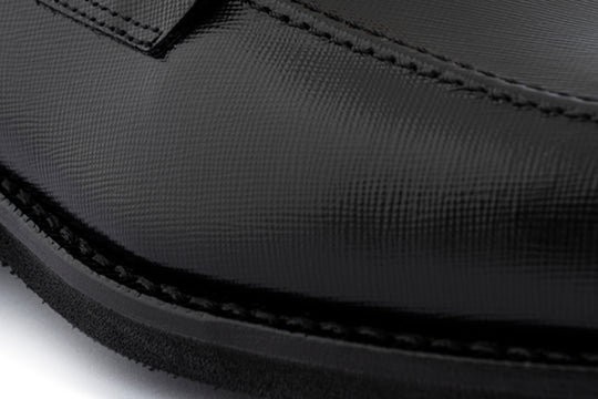 Black printed leather moccasin