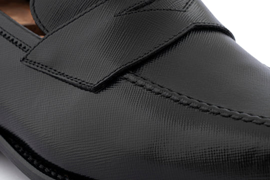 Mokassin aus bedrucktem Leder