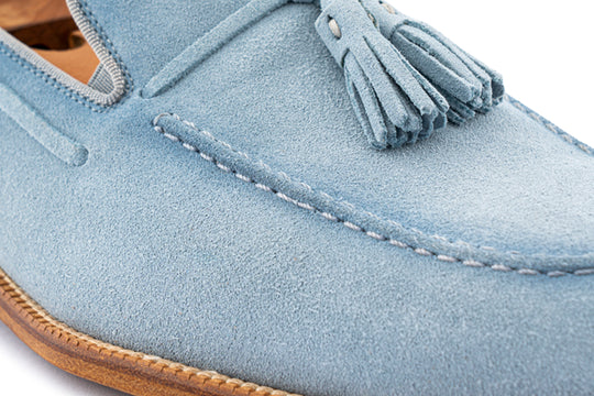 Mocassino in suede con pon pon
