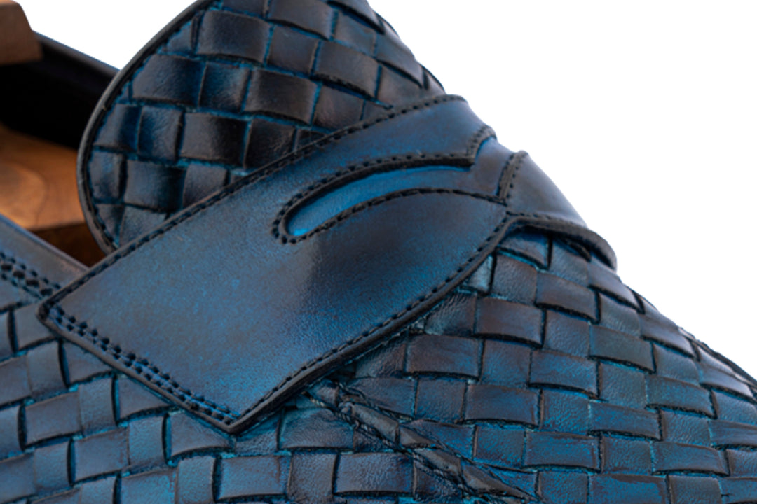 Mocassino in pelle intrecciata dipinto a mano