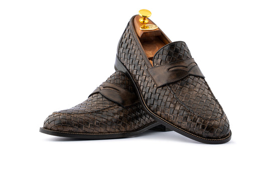 Mocassino in pelle intrecciata dipinto a mano