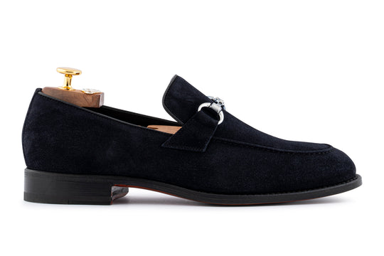 Mocasín de gamuza con abrazadera