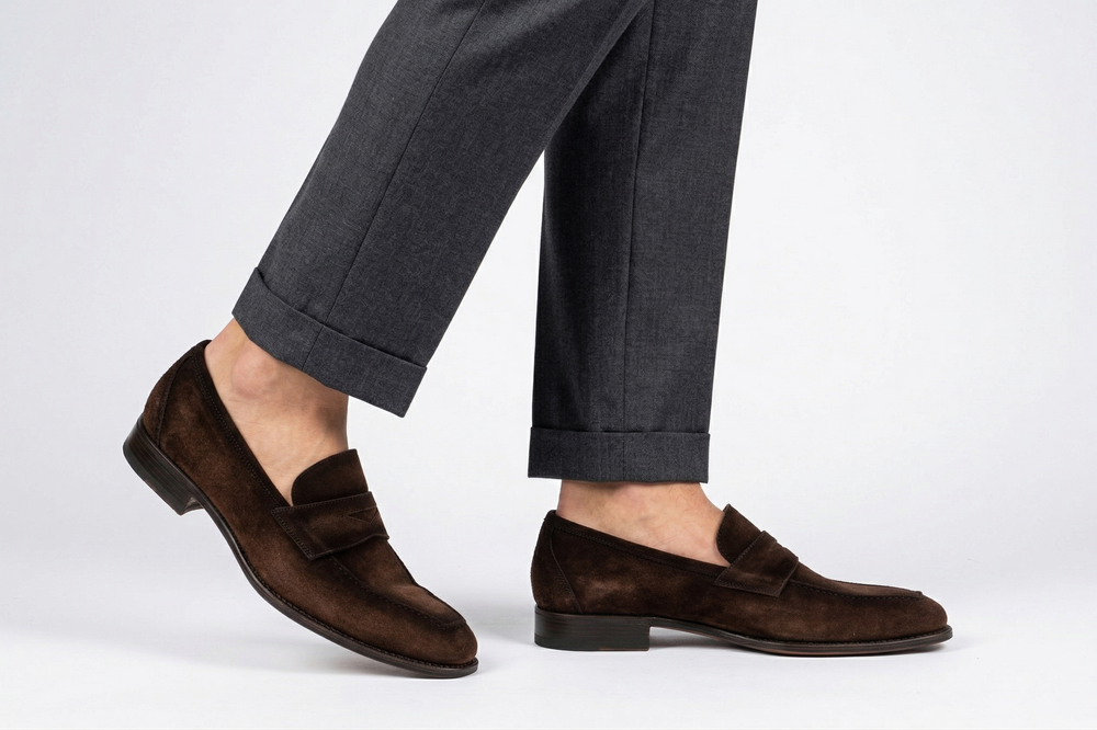 Mocassino in suede anticato a mano