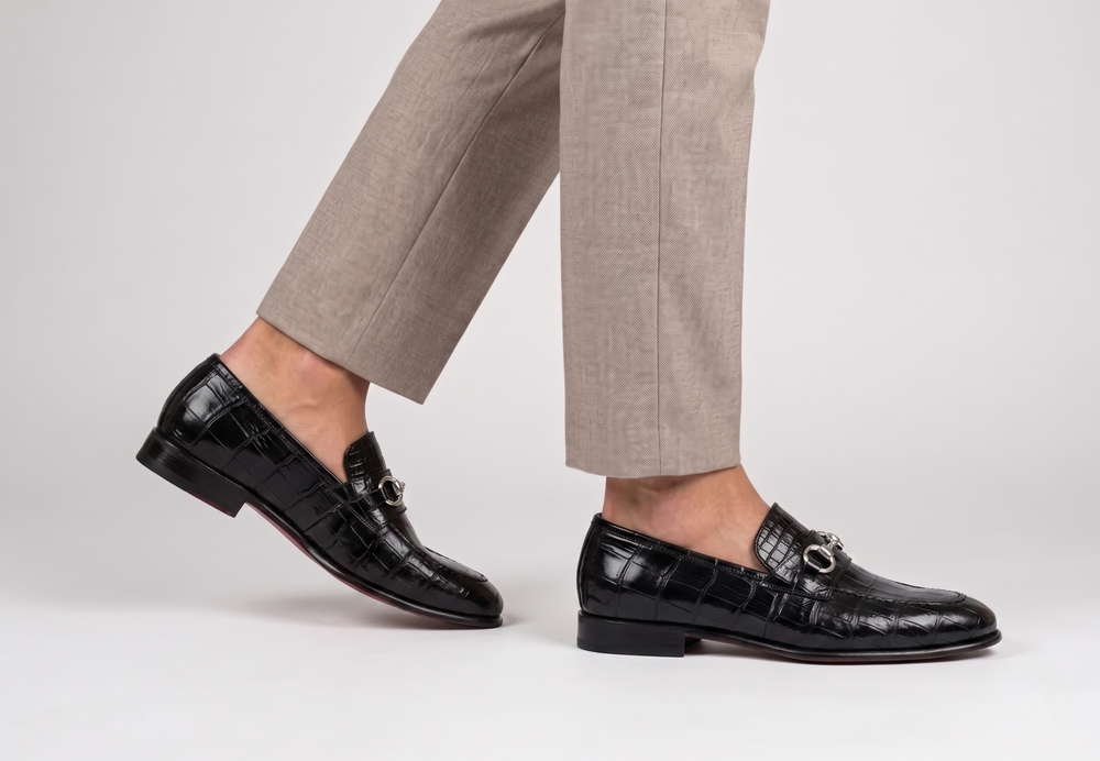 Alligator moccasin with metal loop