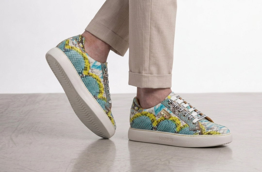 Mehrfarbige Python-Sneaker