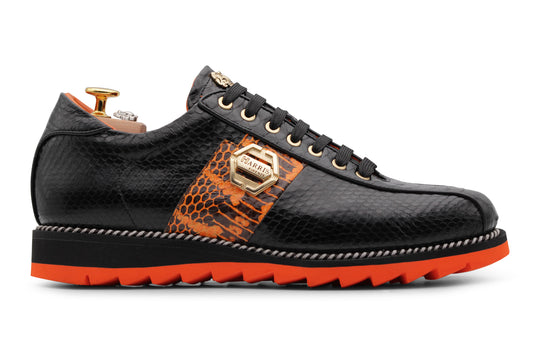 Turnschuhe mit kostbaren Lederdetails