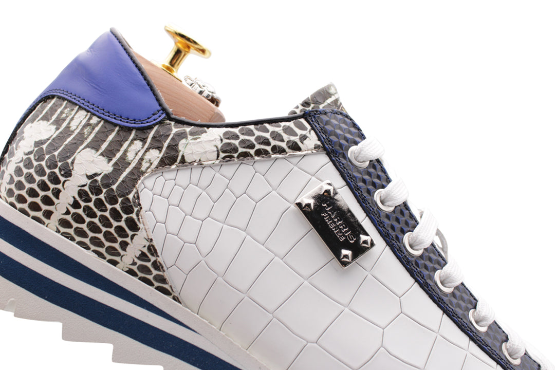 Zapatillas de deporte con gamuza con detalles perforados
