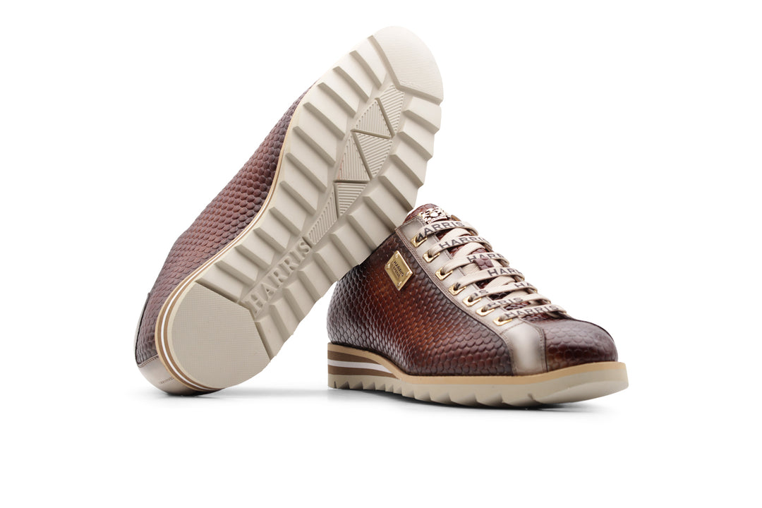 Sneakers in pelle stampata dipinta a mano