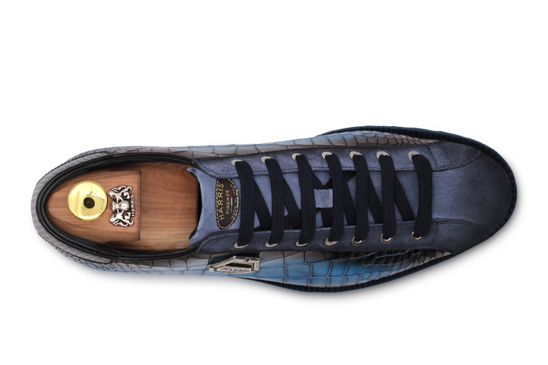 Sneakers mit Krokodileffekt und Wildleder