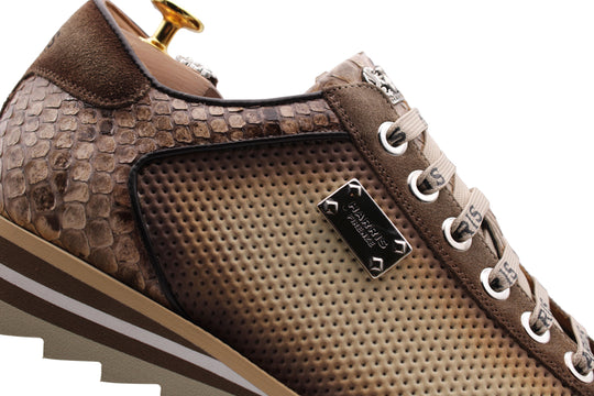 Sneakers effetto forato e pitone