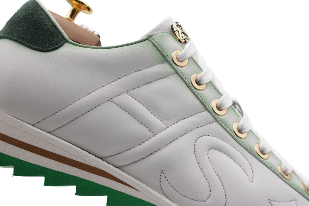 Sneaker aus schattiertem Leder und Wildleder