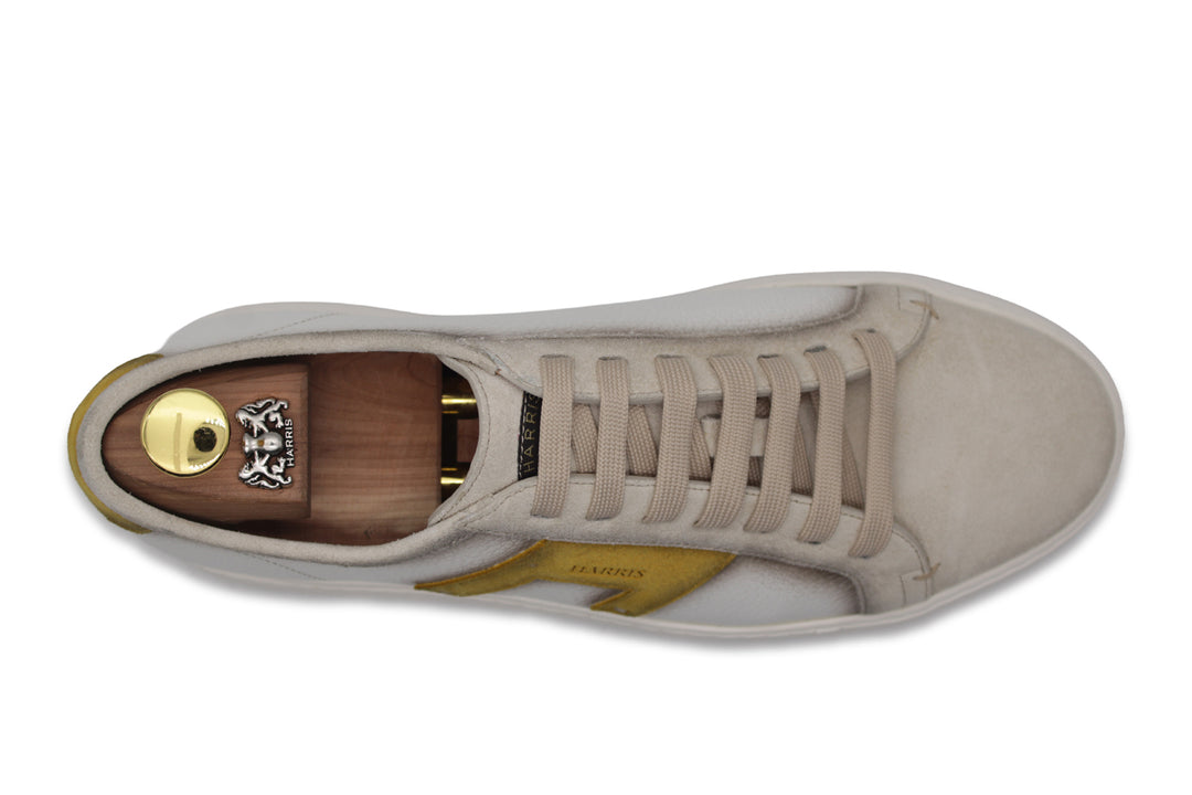 Zapatillas de piel y ante.