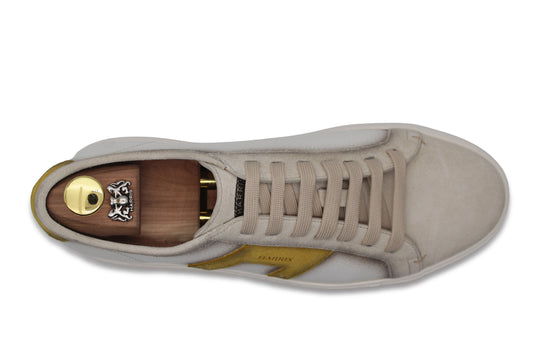 Zapatillas de piel y ante.