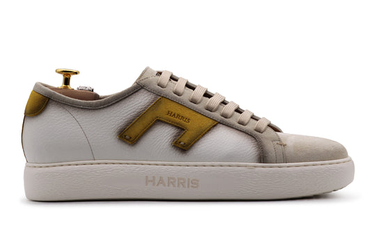 Zapatillas de piel y ante.