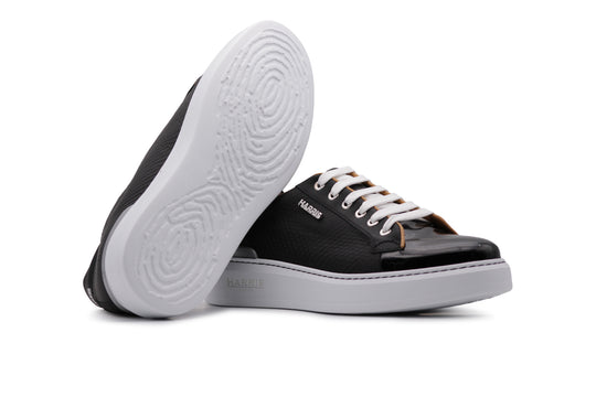 Sneakers in pelle matte e vernice